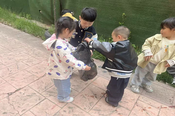 金集社區關工委：“童心攜手 愛護地球”世界地球日主題活動