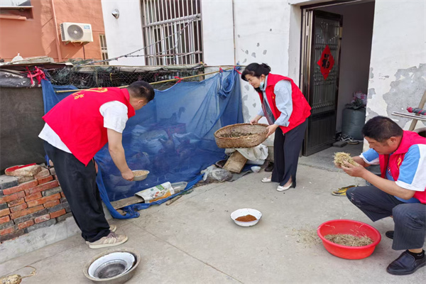 關(guān)愛退役老兵 暖心上門服務(wù)