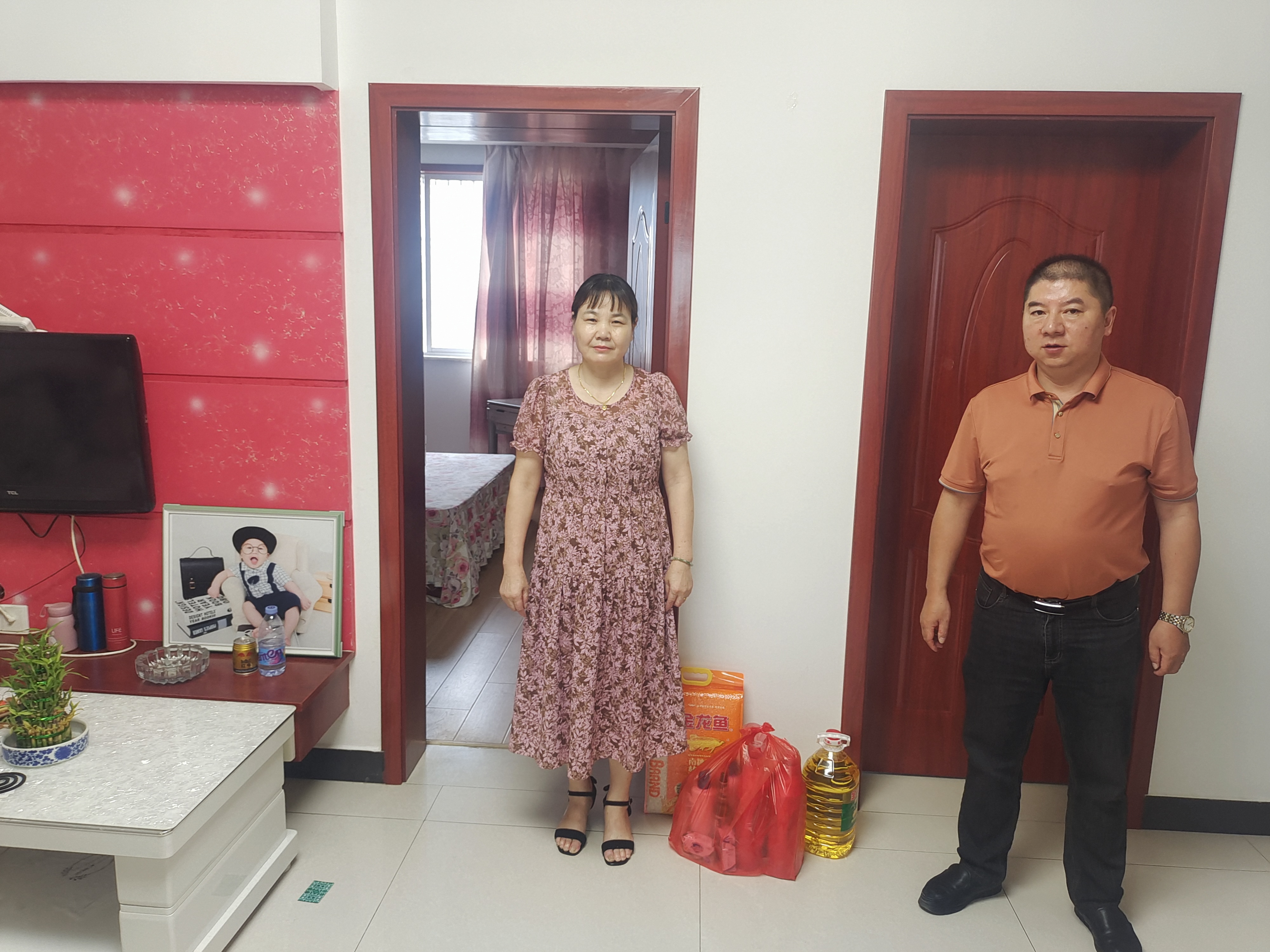 石梁鎮(zhèn)石龍村：“八一”慰問送關(guān)懷 擁軍優(yōu)屬暖人心