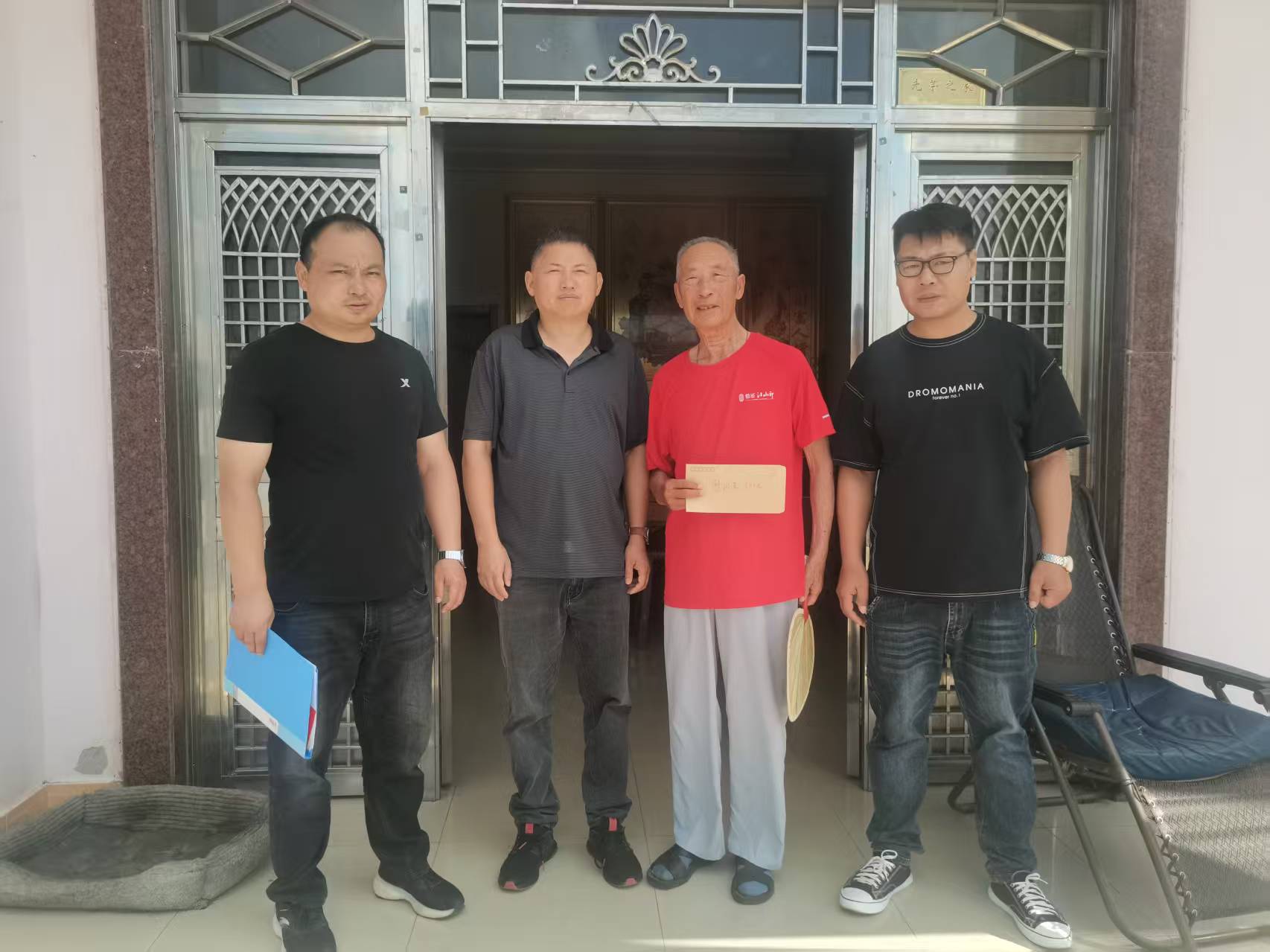 銅城鎮長塘村：情暖退役軍人 走訪慰問在行動