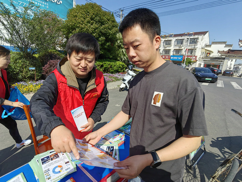 百子村推深做實黨建引領信用村