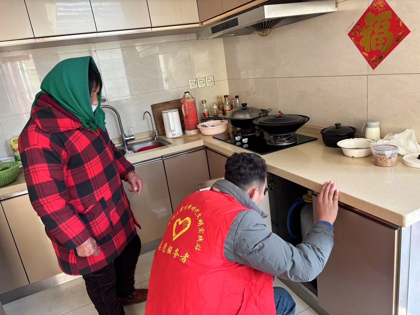 萬壽鎮忠孝村開展燃氣安全隱患排查工作