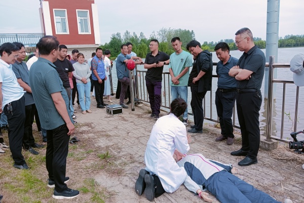 “筑牢防線，遠離溺水”——新街鎮開展防溺水應急救援演練活動