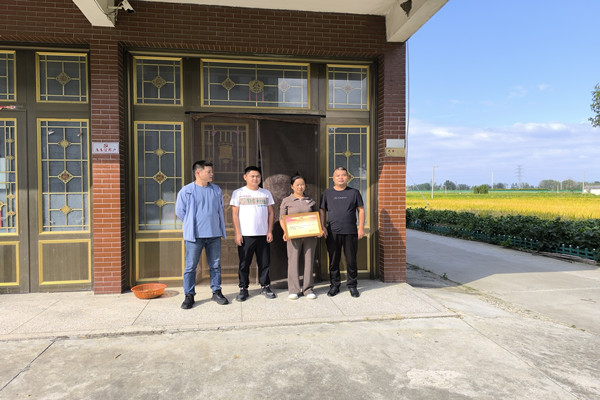 光華村現役軍人榮獲“四有軍人”光榮稱號