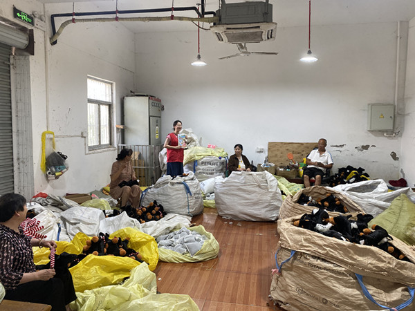 橋?yàn)成鐓^(qū)：夏日“安全用電，從小事做起”