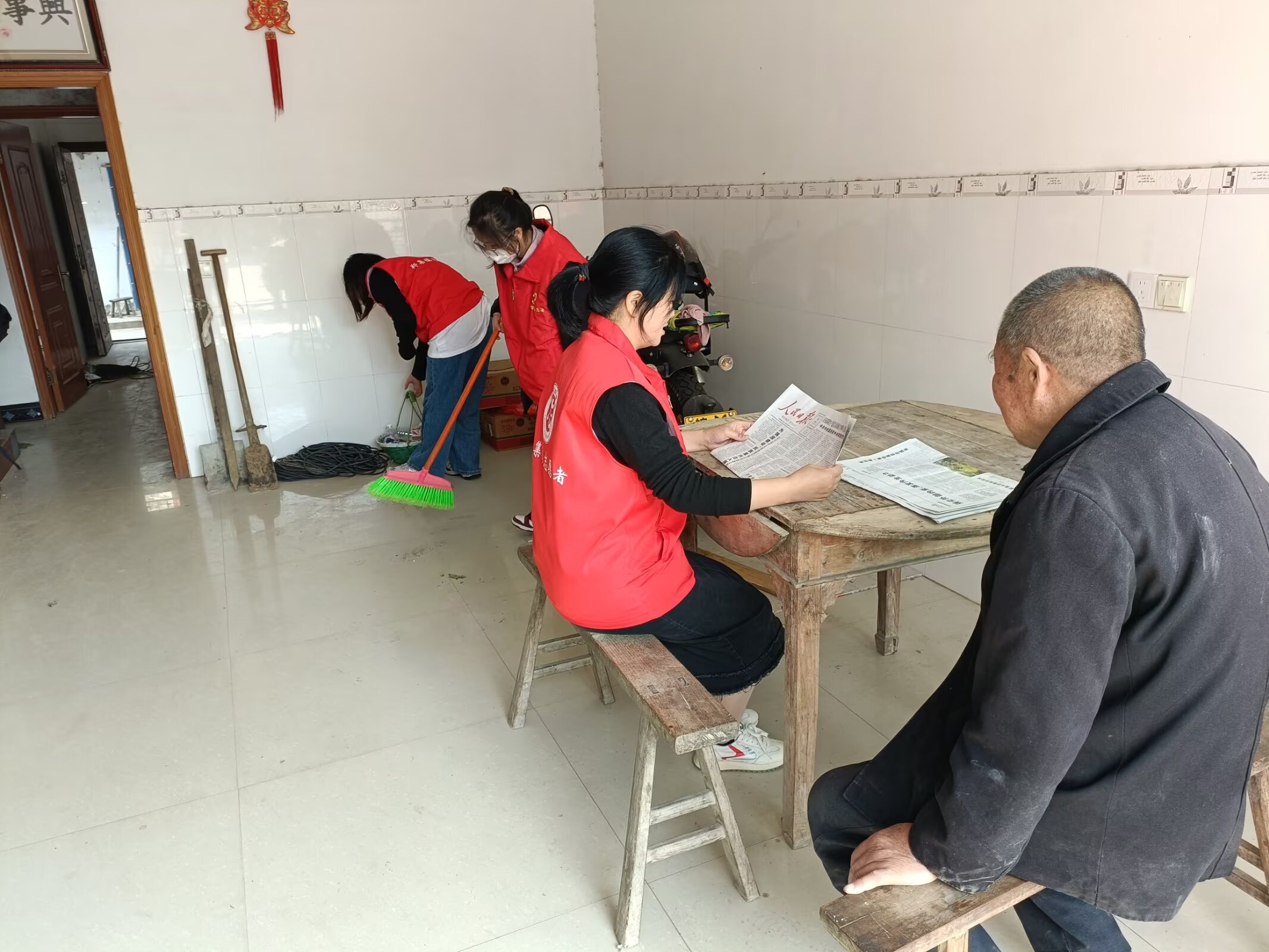 老山村新時代文明實踐站開展巾幗志愿服務(wù)活動