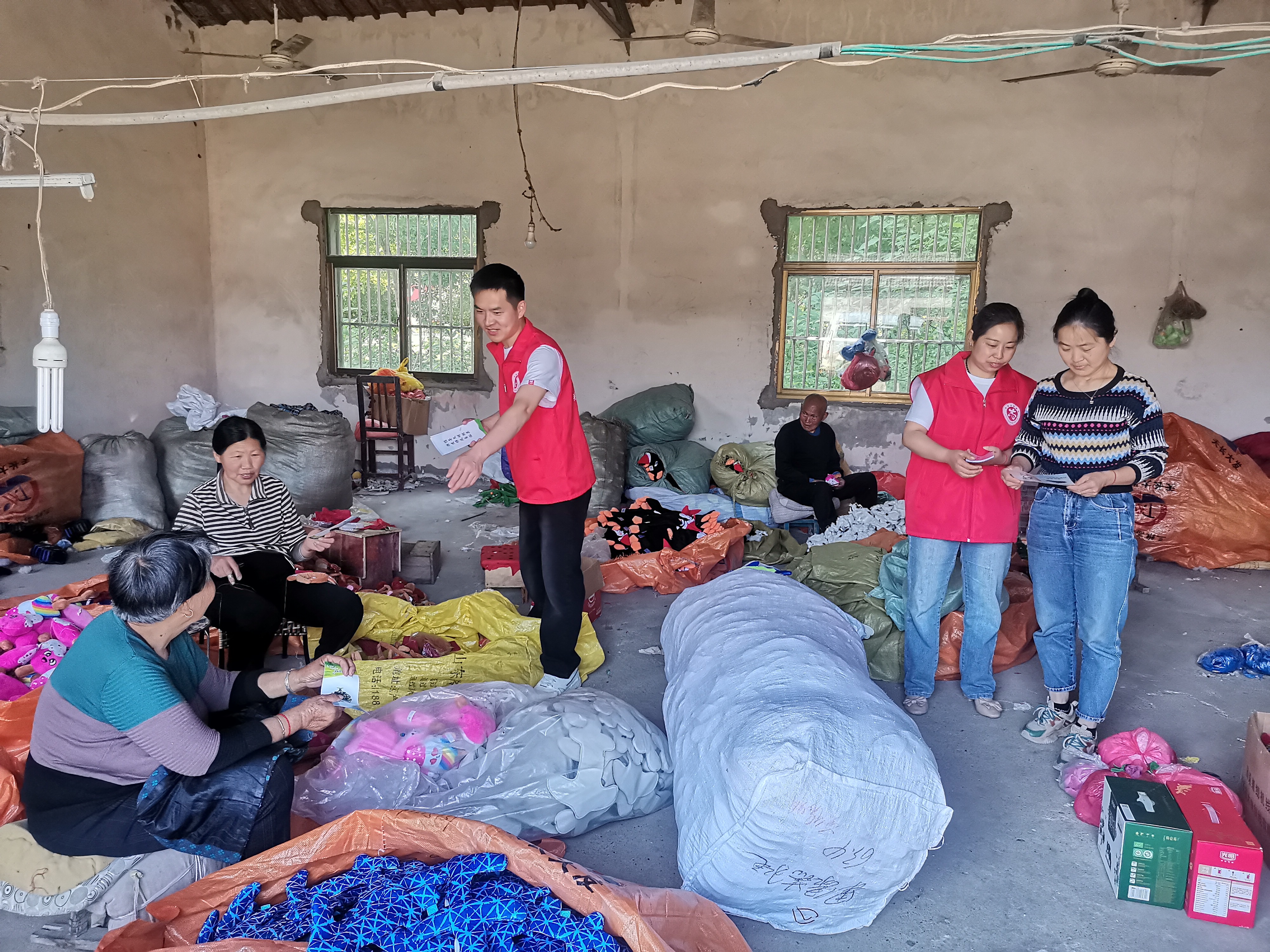 船塘村開展防溺水宣傳活動