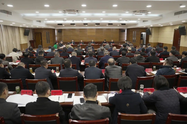 張秀山主持召開12月份市委常委碰頭會